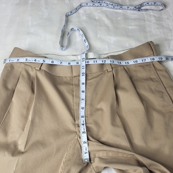 L.L Bean Dress Pants. 100% Cotton. Size 37. Item # 0KGD4 - Picture 4 of 11